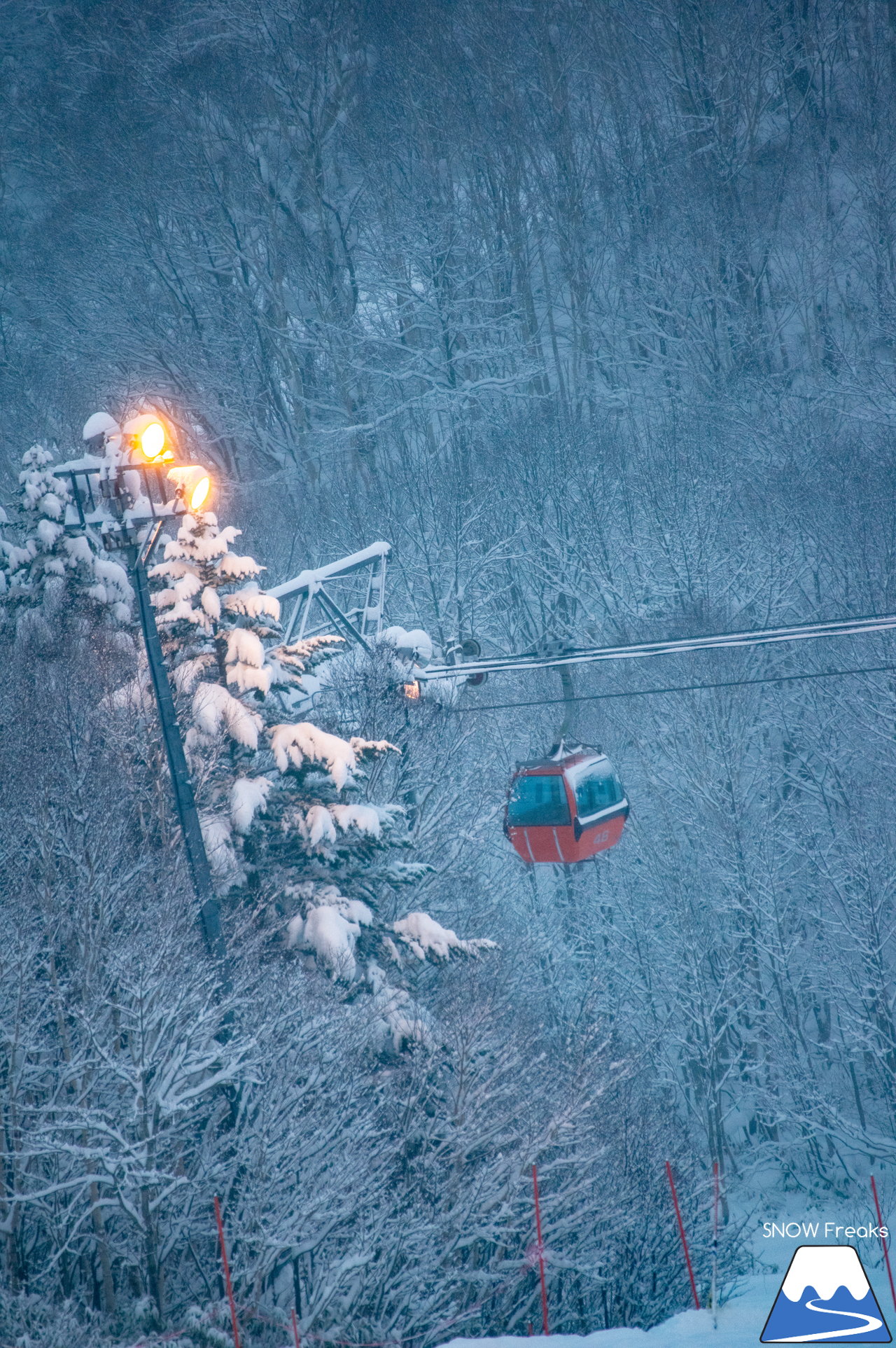 札幌国際スキー場｜待ちに待った天然雪がたっぷり！ふかふかの粉雪と戯れる、贅沢な2021-2022ウィンターシーズン『初滑り』☆